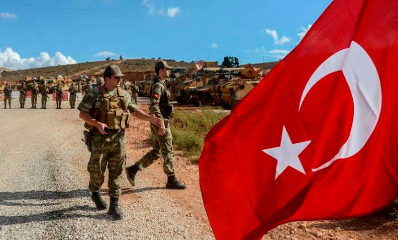 Turquía envía más soldados a Siria para detener ofensiva de Siria contra rebeldes