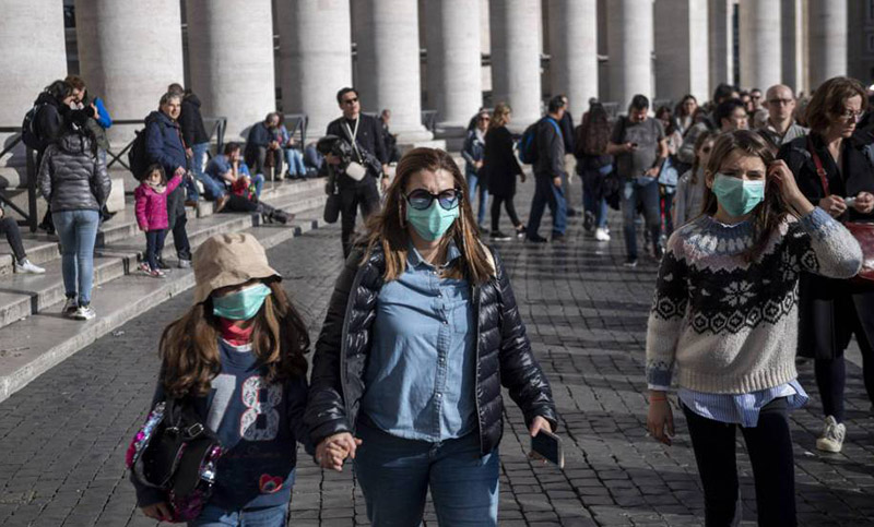 Un periodista español indicó que el coronavirus «es un tipo de gripe» 