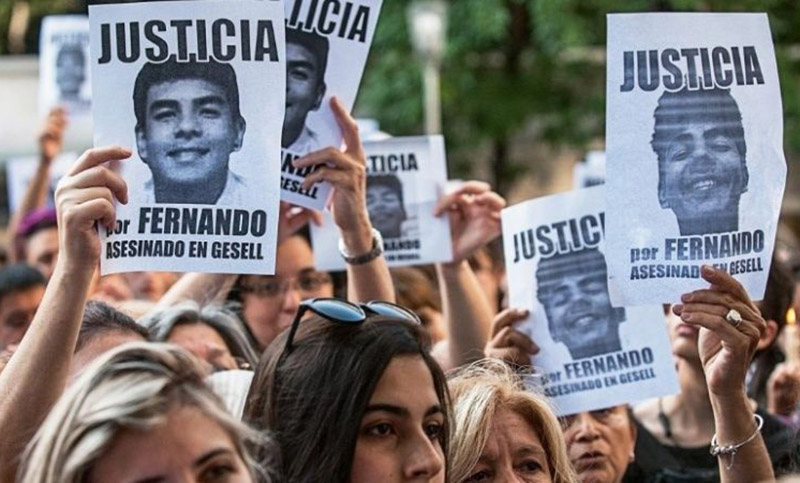 Miles de personas marcharon frente al Congreso a un mes del asesinato de Fernando Báez Sosa