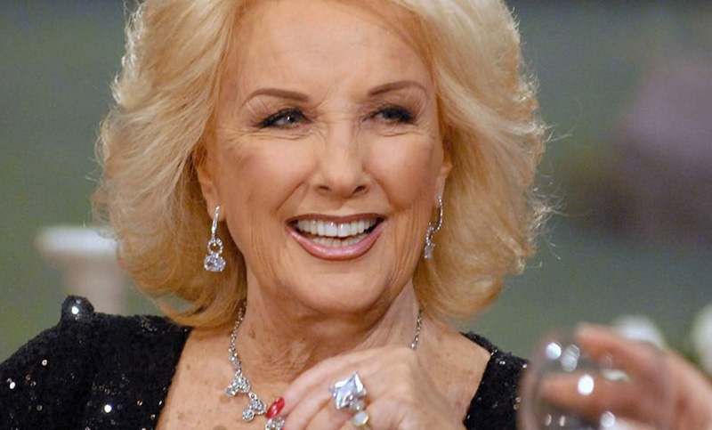 Entre el glamour y el espanto, cumplió 93 años la reina de los almuerzos