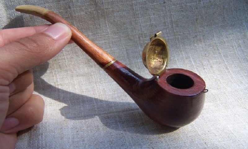 Cuándo y quién inventó la pipa de fumar?