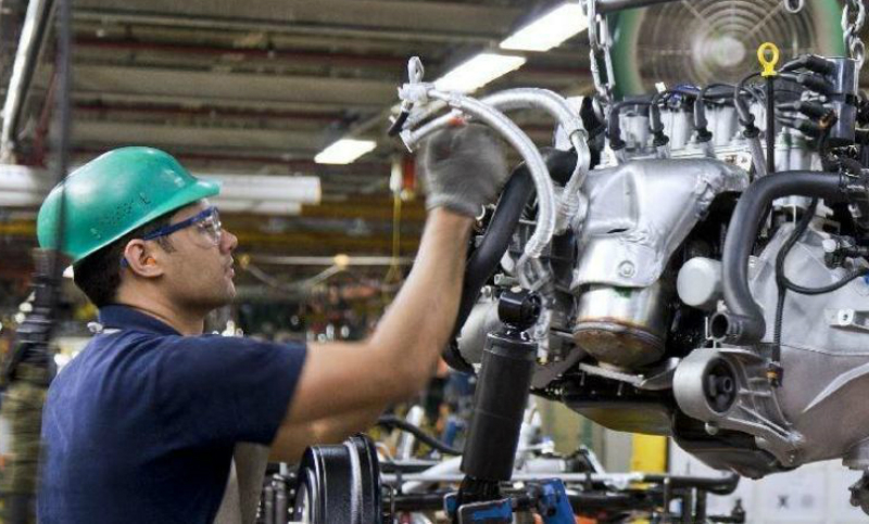 La producción de automotores acumula 16 meses consecutivos de caída
