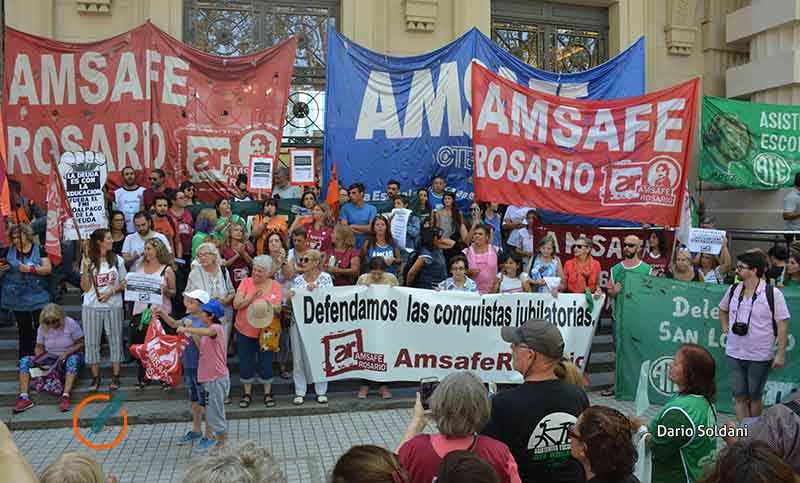 Gremios locales piden paritarias libres y sin techo
