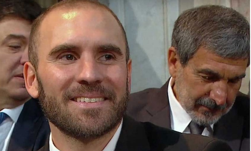 Massa convocó a una sesión informativa para escuchar al ministro Guzmán en el Congreso