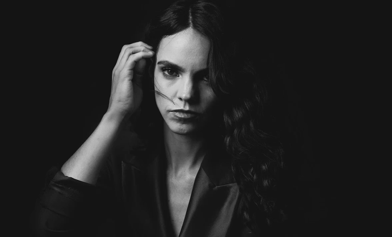 Loli Molina presenta su último disco “Lo azul sobre mí” en Rosario