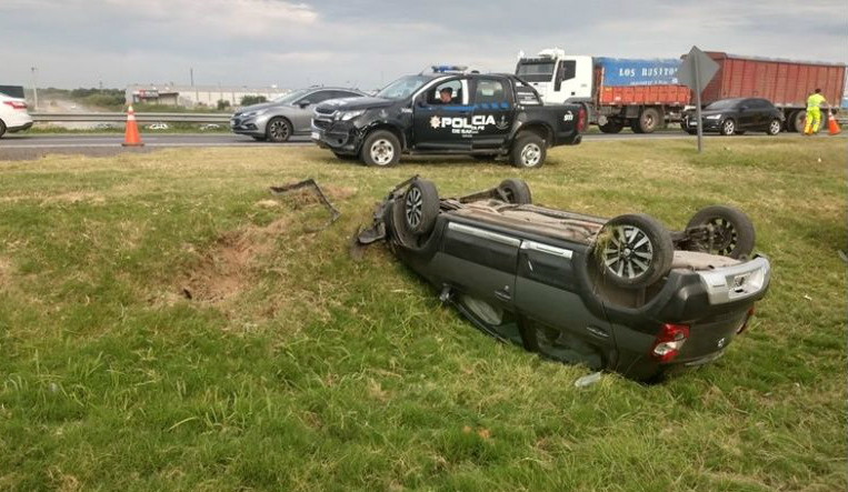Una mujer fue trasladada en helicóptero tras un siniestro en la autopista