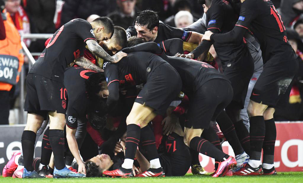 Atlético Madrid eliminó a Liverpool en un partido increíble y avanzó a cuartos de final