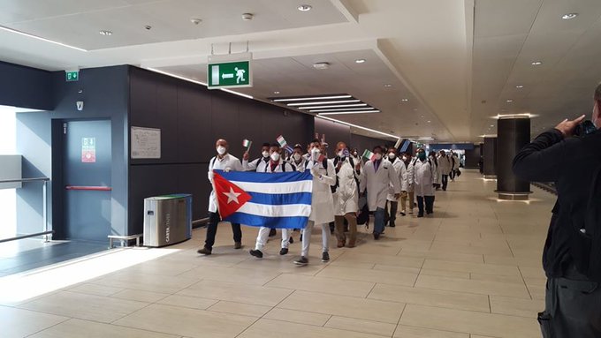 Italia: médicos cubanos son recibidos con aplausos