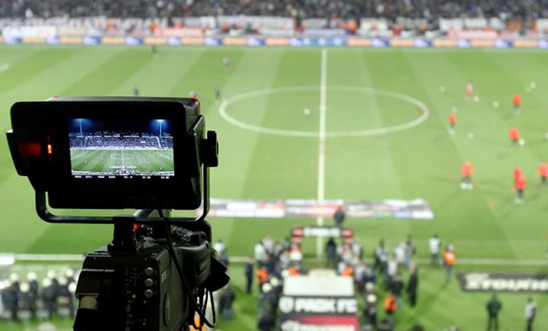 TNT Sports analiza la posibilidad de transmitir gratis los partidos de fútbol