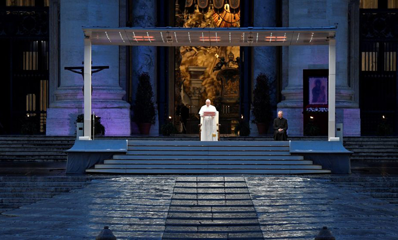 El Papa, ante la pandemia: «no podemos seguir cada uno por nuestra cuenta sino todos juntos