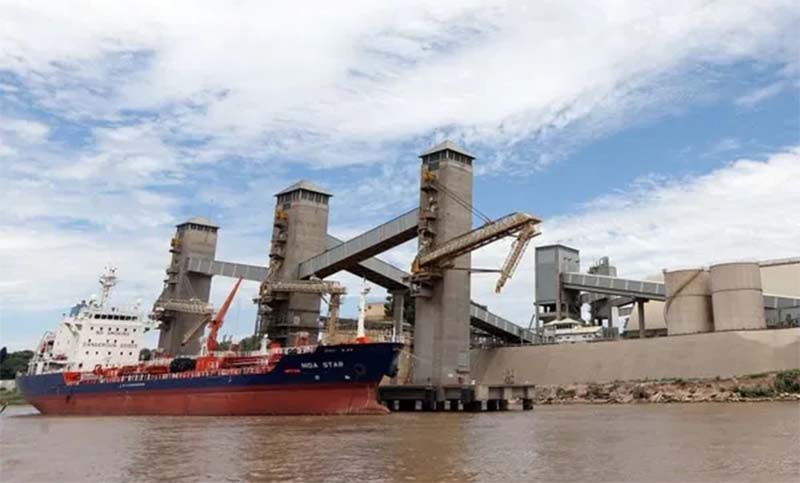 Cómo funciona la compleja operatoria con la que muchas grandes agroexportadoras evitan el pago de impuestos en el país