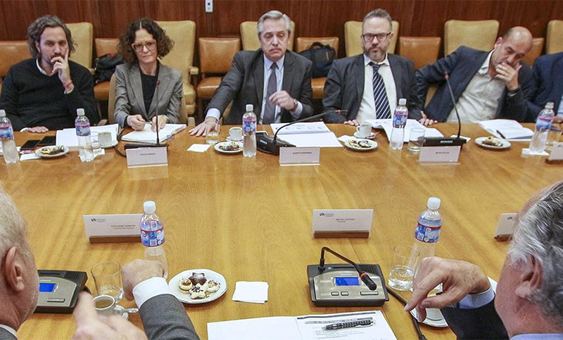 Economía de espera: entre la renegociación de la deuda, profundidad recesiva y precios «desobedientes»