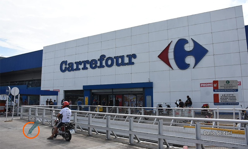 Reclamo en Carrefour por falta de personal y medidas de prevención ante el coronavirus