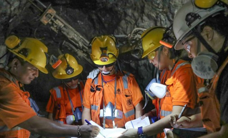 Gremio minero reclamó el inmediato cierre de todos los yacimientos para proteger al personal