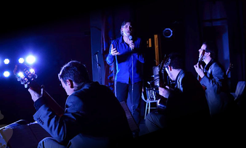 Leonel Capitano se presenta este martes junto a Escolaso Guitarra Tango Trío