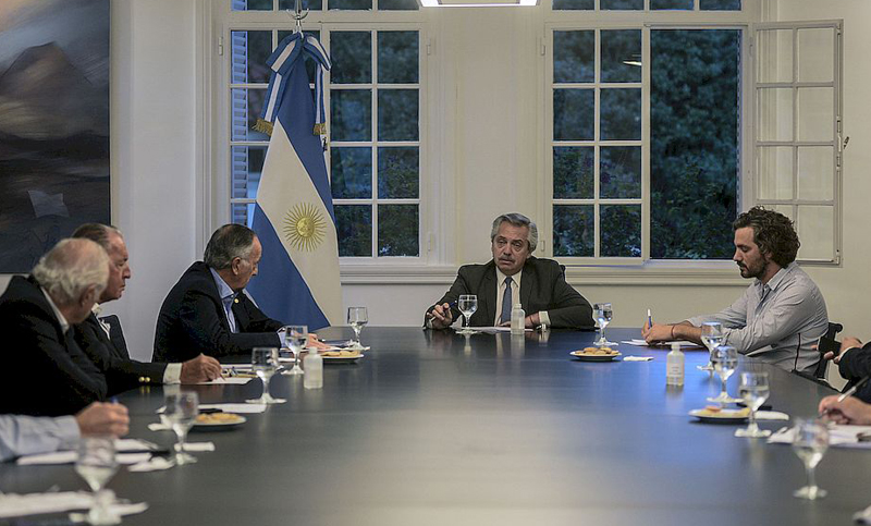 El Gobierno analiza homologar el acuerdo entre la CGT y la UIA para que trabajadores suspendidos cobren el 75%