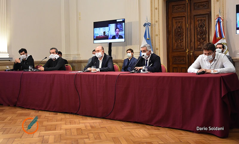 Un Respiro: la Provincia presentó un dispositivo de emergencia respiratoria elaborado localmente