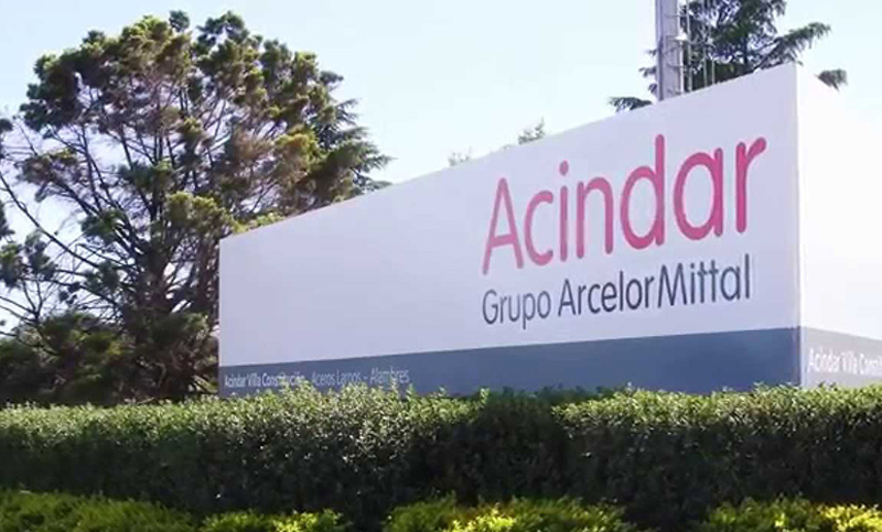 Acindar analiza suspensiones rotativas y reducción de salarios