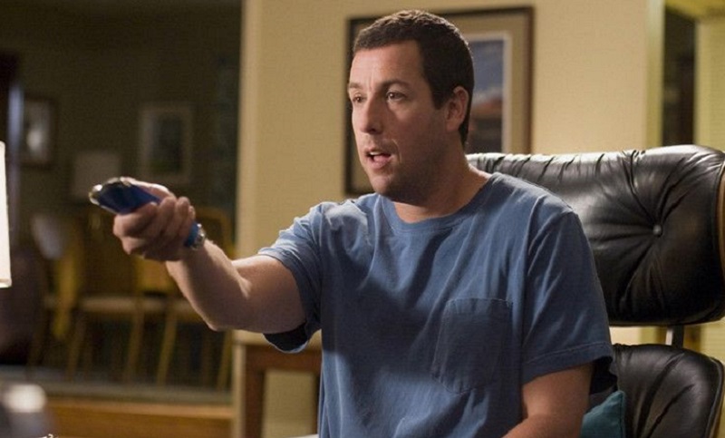 Warner Channel emitirá el domingo una maratón de comedias con Adam Sandler 