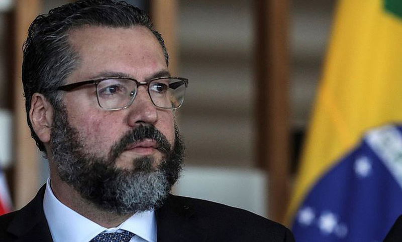 Para el canciller de Brasil, el coronavirus es parte de una conspiración comunista mundial