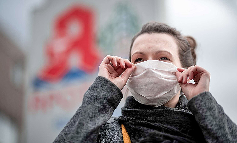 Se ralentizan los contagios de coronavirus en Alemania y Merkel analizará flexibilizar la cuarentena
