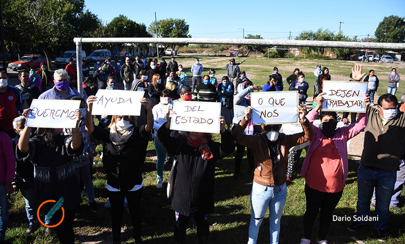 Vecinos de la feria «El Tanque» piden que los dejen trabajar