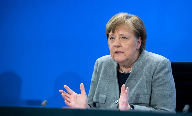 Merkel rechazó de manera tajante encerrar a los adultos mayores para flexibilizar la cuarentena