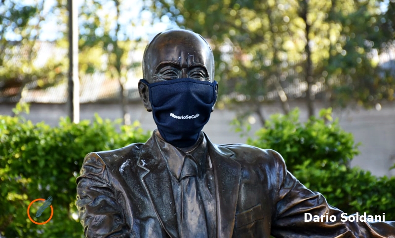 Las estatuas de la ciudad también se pusieron barbijos