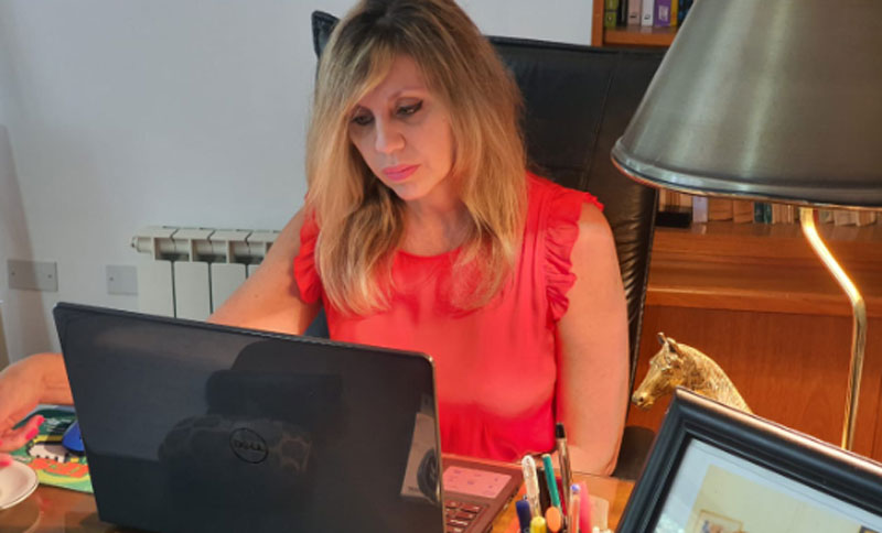 Sacnun pidió informe sobre la fecha de entrega de notebooks y Trotta informó