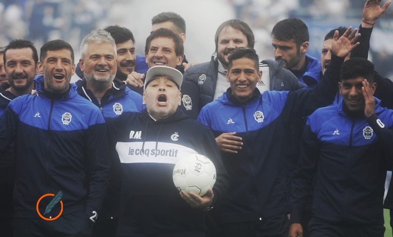 Maradona afirmó que quiere seguir siendo el DT de Gimnasia «por mucho tiempo más»