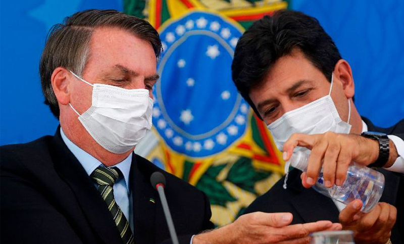 Bolsonaro echó al ministro de Salud tras una larga pulseada por el combate contra la pandemia