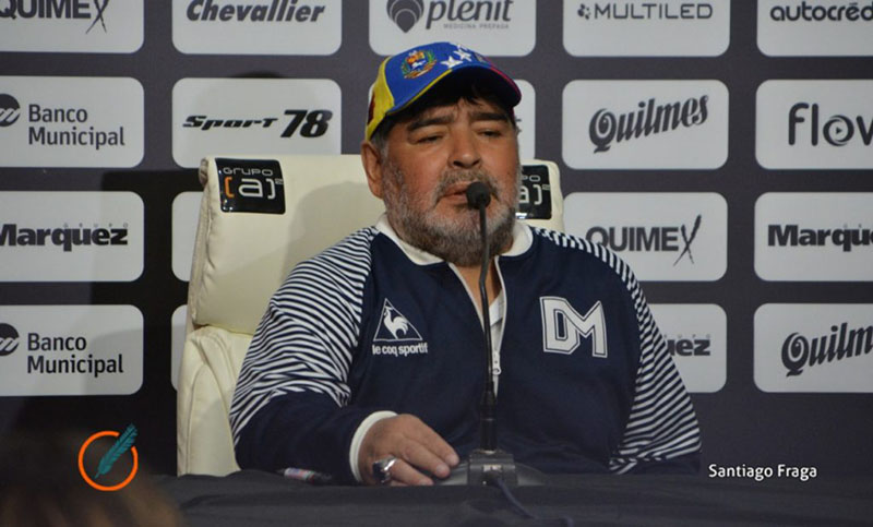 Maradona: «Los jugadores que ganaron mucha guita, deberían armar un fondo para el ascenso»