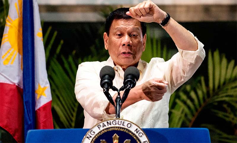 El presidente filipino amenazó con matar a los infractores de las medidas contra el coronavirus