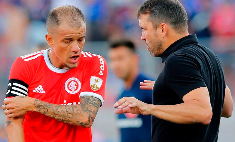 Coudet y el plantel del Inter accedieron a una reducción salarial
