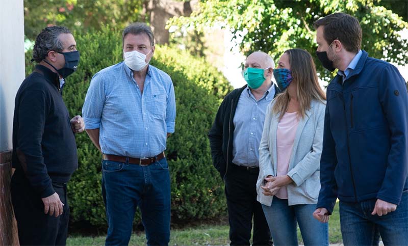 El intendente Pablo Javkin recorrió junto a Cambiemos el centro de aislamiento del Hipódromo
