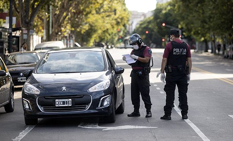 Más de 21.600 detenidos, demorados o notificados por violar la cuarentena en todo el país