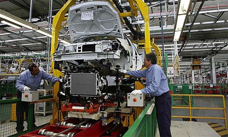 Supensiones en Renault: la automotriz pagará el 60% de los salarios en lugar del 75% usual
