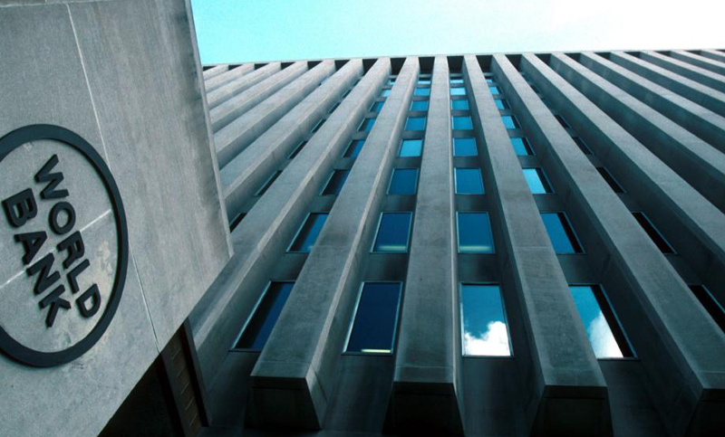 La economía argentina caerá un 5,2% este año, según el Banco Mundial