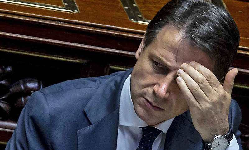 Después de los gobernadores, los intendentes italianos le pidieron más poder a Conte