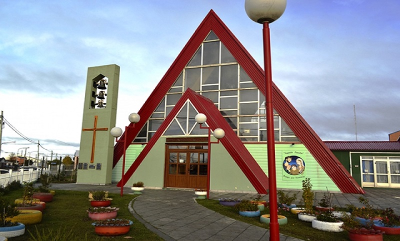 Se reabrirán las iglesias de Santa Cuz y Tierra del Fuego