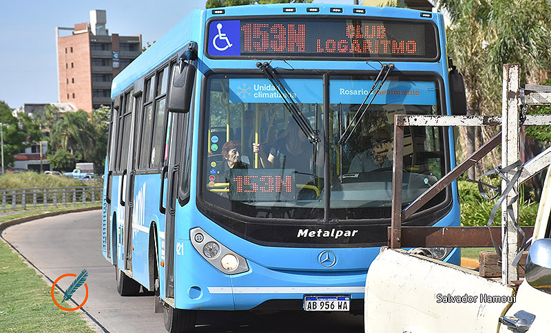 Se extiende el paro de colectivos por falta de pago de haberes