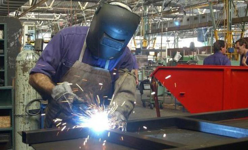 La producción metalúrgica cayó 22,5% interanual en marzo