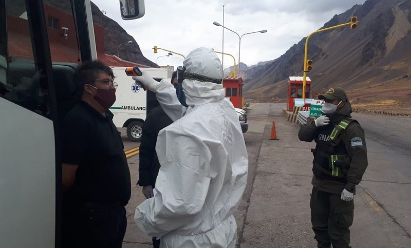 Argentinos varados en Chile son repatriados por vía terrestre 