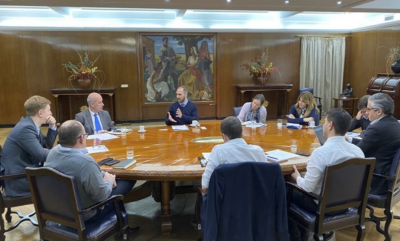 Guzmán analizó detalles del Presupuesto 2021 y políticas para enfrentar la pandemia