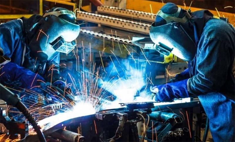 Cámara Metalúrgica firma con la UOM un acuerdo para regular haberes y suspensiones en la pandemia
