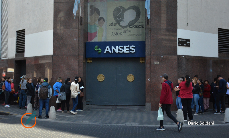 Estafas a beneficiarios de Tarjeta Alimentar e IFE: «Juegan con la necesidad de la gente»