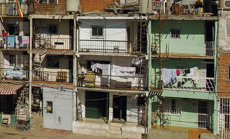 Impulsada por la Nación se inició la ronda de testeos en el Barrio 31 con nueve casos confirmados