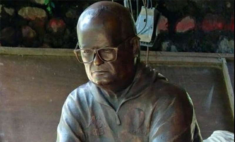 Una escultura de Bielsa será rifada por un hincha de Leeds United