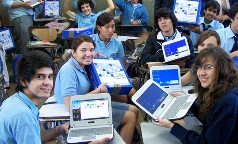 El Gobierno prepara un nuevo plan de conectividad y distribución de computadoras