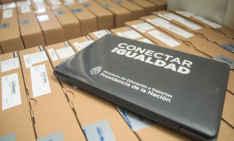 El 60,9% de los hogares urbanos tiene acceso a computadora y 82,9% a internet, según el Indec